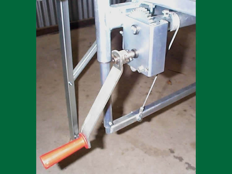 Salad Tray Harvester Height Adjustment