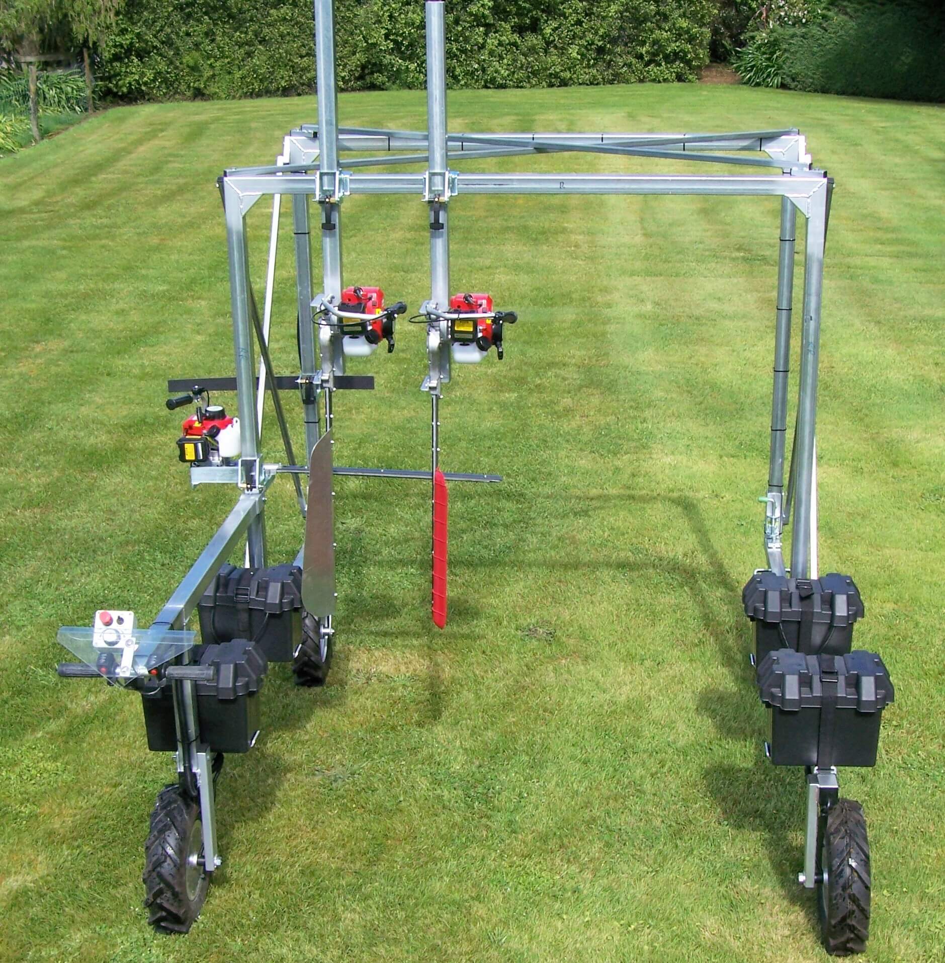 Straddle Trimmer Rear
